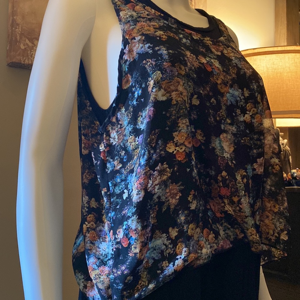 MNG Collection tank top - Picture 3 of 6